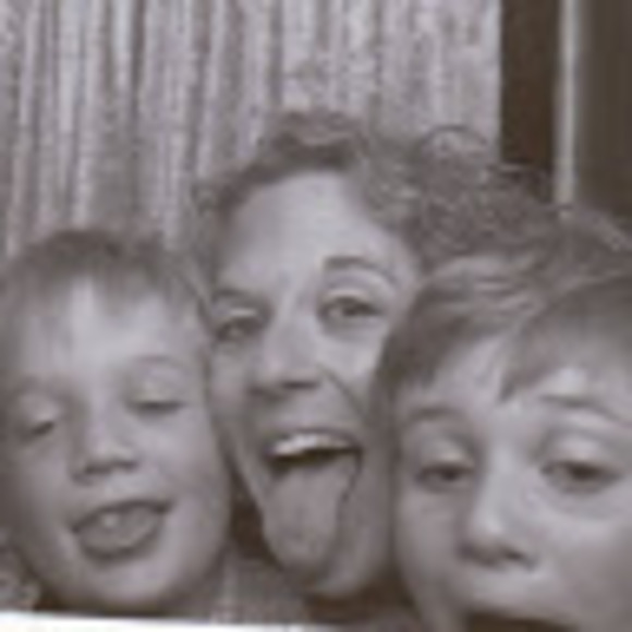 Meet your Posher, Allison - Picture 1 of 1